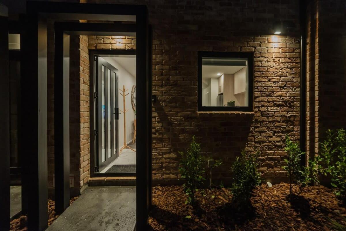 Stones Throw From The Stadium & Hot Tub Christchurch Exterior foto